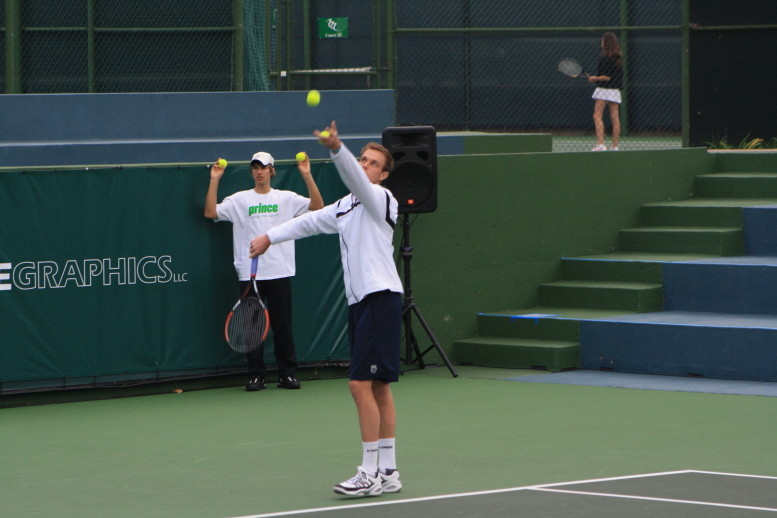 Sam Querrey serving to John Isner at the Inagural Charity Challenge at the Manhattan Country Club